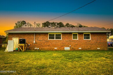 Exterior Photos (1)