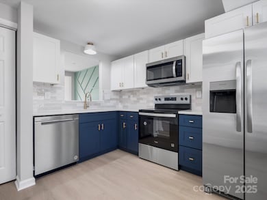 5204 Fair Wind Ln, Charlotte, NC 28212 - photo 4