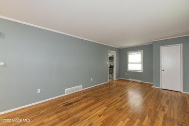 35 Glenwood St, Albany, NY 12208 - photo 5