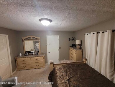 6433 Sommerset Rd, Lansing, MI 48911 - photo 6