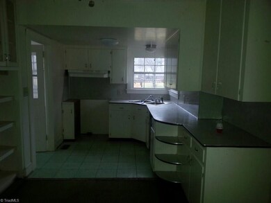 3302 Garrell St, Archdale, NC 27263 - photo 4