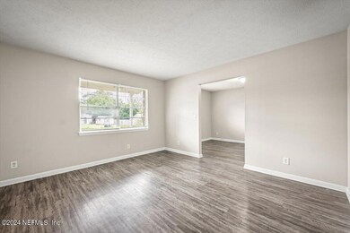 6920 Torres Dr, Jacksonville, FL 32210 - photo 6