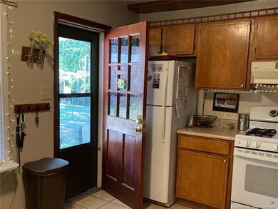 748 Burgoyne Dr, Fayetteville, NC 28314 - photo 3