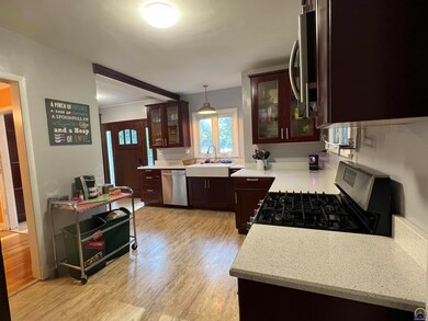 1849 SW Pembroke Ln, Topeka, KS 66604 - photo 4