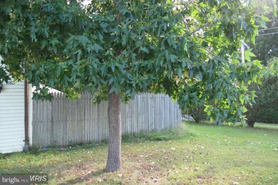 21611 Forest Run Dr, Lexington Park, MD 20653 - photo 2