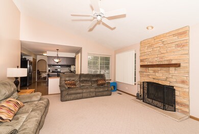 1483 Burr Oak Cir, Aurora, IL 60506 - photo 4