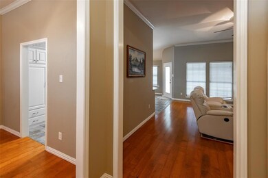 3300 Oakdale Ct, Hurst, TX 76054 - photo 4