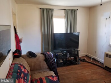 8525 Chestnut Oak Rd, Parkville, MD 21234 - photo 6