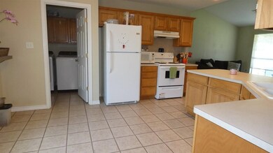 825 Huddleston Dr, Cache, OK 73527 - photo 6