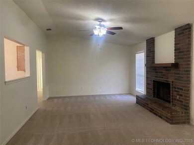 1232 W Los Angeles Cir, Broken Arrow, OK 74011 - photo 5