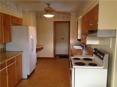 2609 Devonshire Ave, Lansing, MI 48910 - photo 5