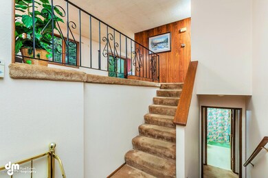 1711 Burlington Street-large-011-Entrywa