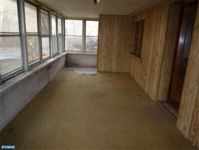 406 Spring Valley Rd, Reading, PA 19605 - photo 2