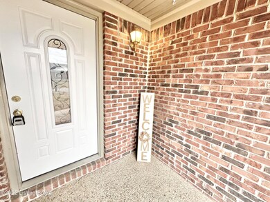 114 Aulbern Dr E, Mount Washington, KY 40047 - photo 4