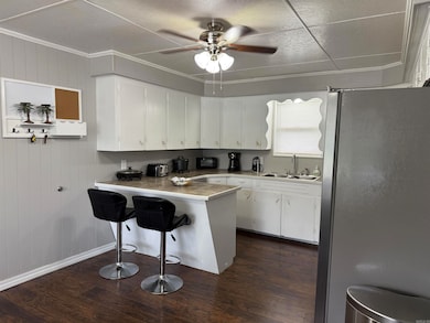 1604 W Childress St, Morrilton, AR 72110 - photo 3