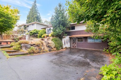 2124 N 167th St, Shoreline, WA 98133 - photo 2