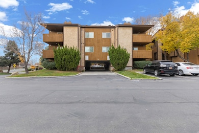 662 W Jefferson Cove, Sandy, UT 84070 - photo 3