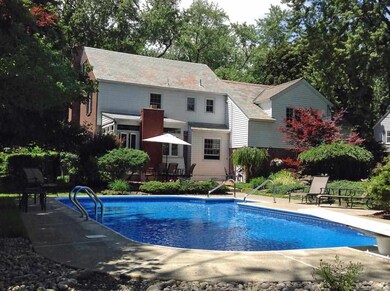 28 Upper Loudon Rd, Albany, NY 12211 - photo 2