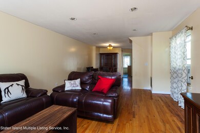 950 Clove Rd, Staten Island, NY 10301 - photo 4