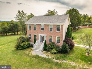 303 Hershel Ln, Hedgesville, WV 25427 - photo 6