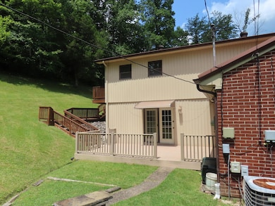 606 Rawcel St, Morehead, KY 40351 - photo 4