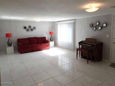 Living Room (2)