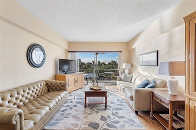 Leisure Gardens unit 416A, Pompano Beach, FL 33062 - photo 4