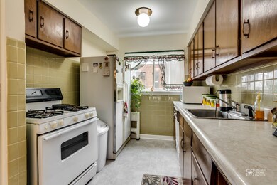 2903 W Glenlake Ave, Chicago, IL 60659 - photo 6