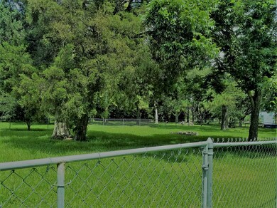 2546 County Road 155, Alvin, TX 77511 - photo 5