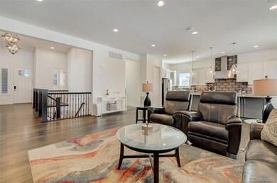 8055 S Kewaunee St, Aurora, CO 80016 - photo 5