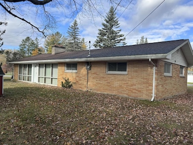 701 S Brooke St, Alpena, MI 49707 - photo 3