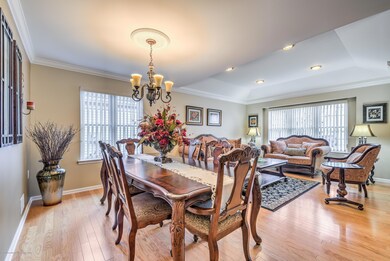 005_DINING ROOM