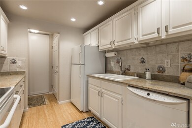 8414 240th St SW unit B104, Edmonds, WA 98026 - photo 7