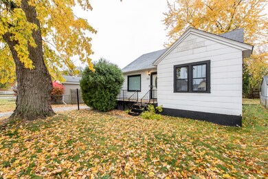 102 Baldwin Ave, Waukegan, IL 60085 - photo 2