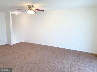 202 Garnet Dr unit 2K, Burlington, NJ 08016 - photo 4