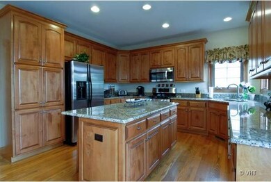 1027 Hodge Ln, Batavia, IL 60510 - photo 3