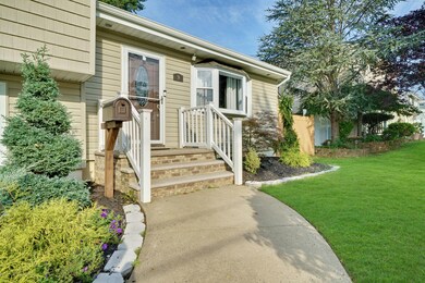 9 Twain Ave, Old Bridge, NJ 08857 - photo 4