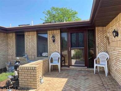 3301 16th Ave, Scottsbluff, NE 69361 - photo 2