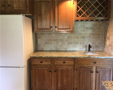 Wet bar in kitchen