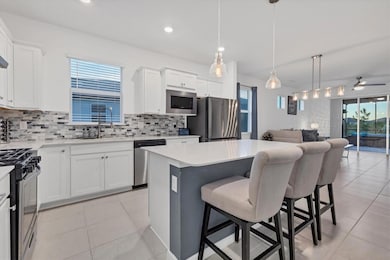 10661 Spring Tide Way, Parrish, FL 34219 - photo 6