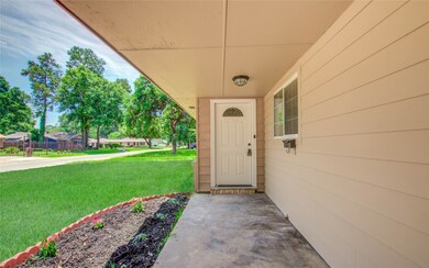 10511 Hollyglen Dr, Houston, TX 77016 - photo 3
