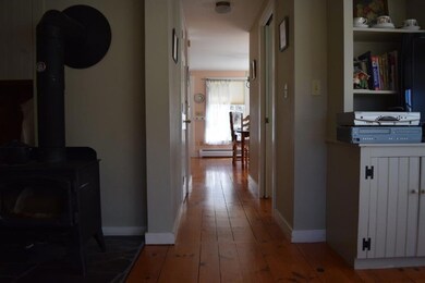 Living area to dining area hallway