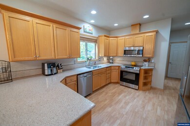 40957 N McCully Mountain Rd, Lyons, OR 97358 - photo 7