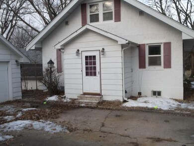 602 E 8th St S, Newton, IA 50208 - photo 3