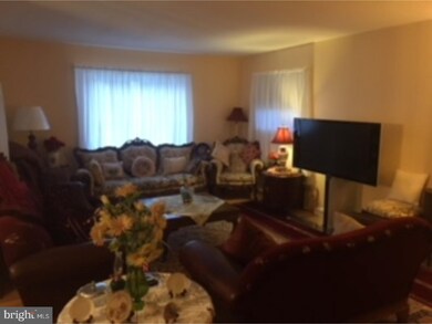 1209 Lilac Ln, Reading, PA 19609 - photo 3