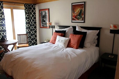 Nicely furnished room w/ view