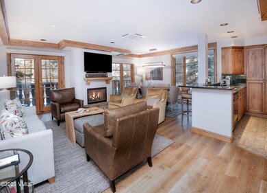 Gravity-Haus-10th-Mtn-MLS_04