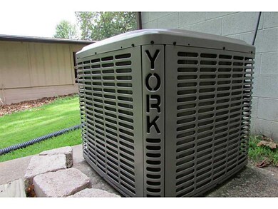 23 Chapel Ln, Bella Vista, AR 72715 - photo 5