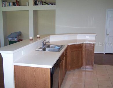 9824 Jasmine Brook Cir, Land O Lakes, FL 34638 - photo 7