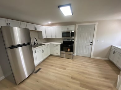 236 E 26th St, Dubuque, IA 52001 - photo 5